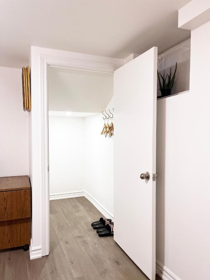 Simple & Tidy Private Rooms Торонто Екстер'єр фото