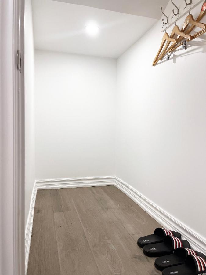Simple & Tidy Private Rooms Торонто Екстер'єр фото